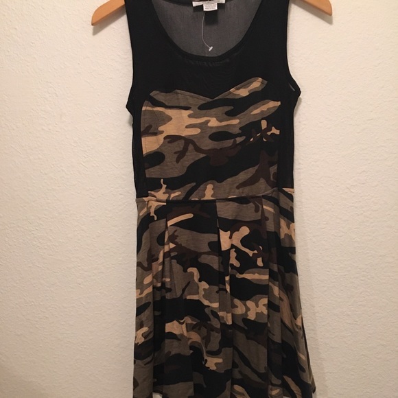 Swoon Boutique Dresses & Skirts - Swoon Camouflaged Dress with Mesh Back NWT